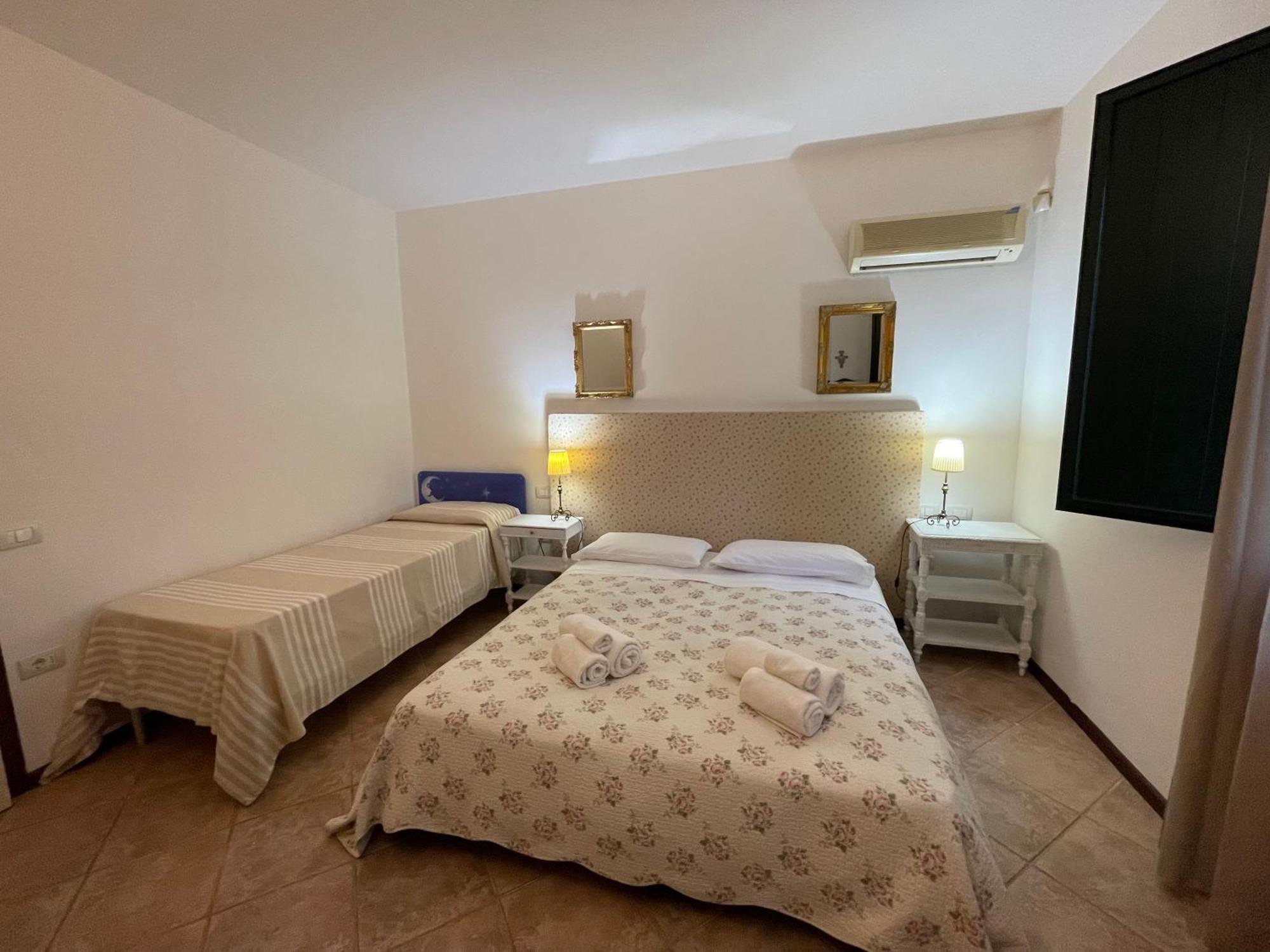 L'Orto Villa San Vero Milis Værelse billede