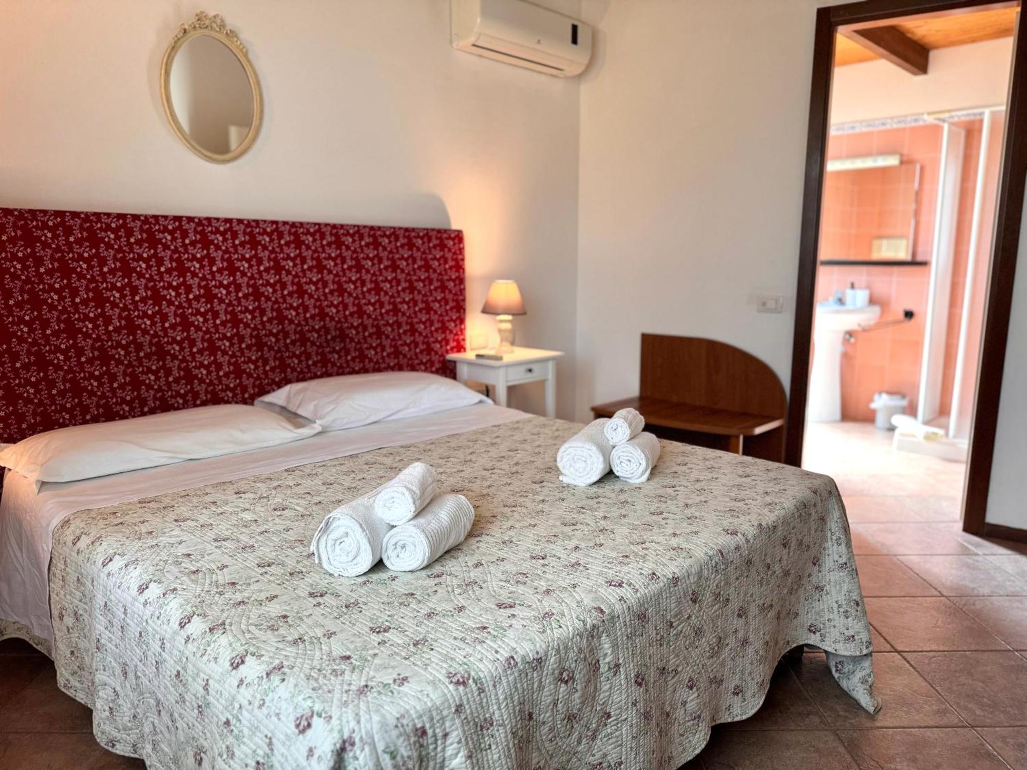 L'Orto Villa San Vero Milis Værelse billede